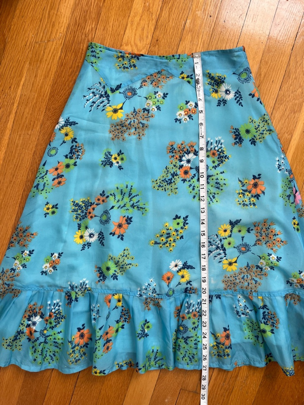 Vintage 1970s Handsewn Ruffle Hem Blue Floral Skirt 26” Waist Fully Lined - Picture 13 of 14